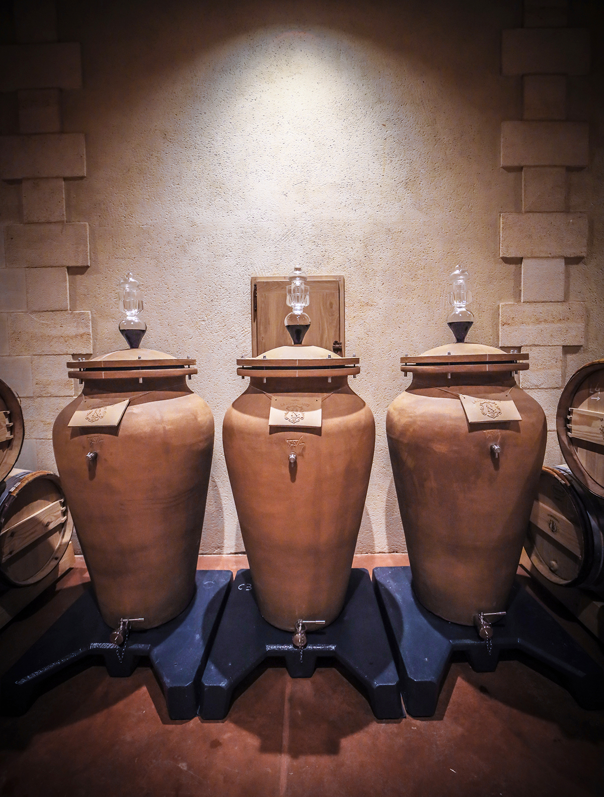 wine-aging-clay-amphoras