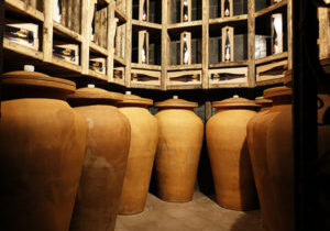 wine-amphoras